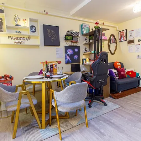 Pandora'S Nest Apartment Manila Exterior photo